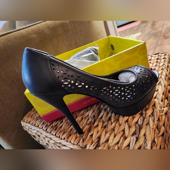Women's platform heels - Picture 4 of 4